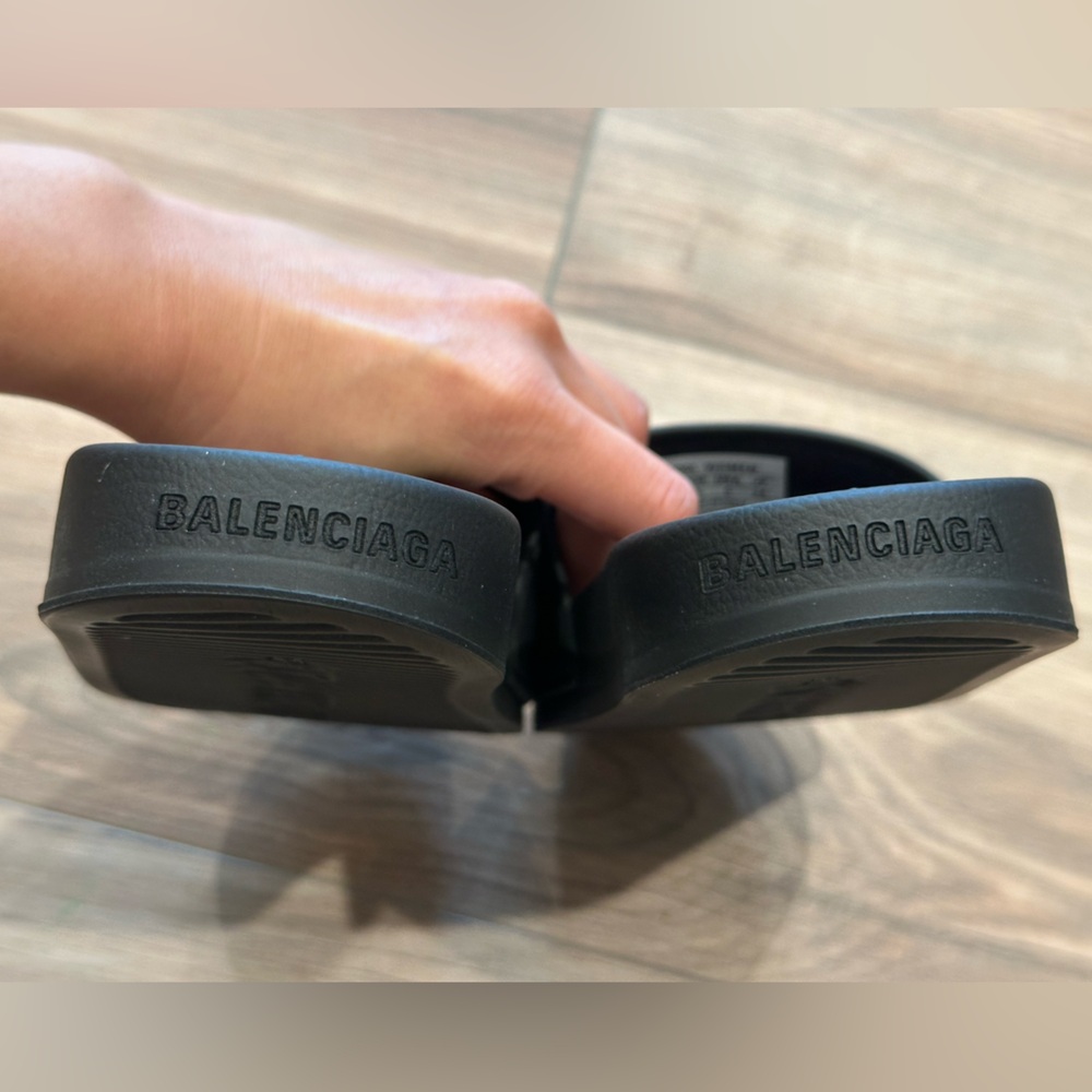 Balenciaga Pool Slides with Glow in the Dark Logo - Picture 5 of 6